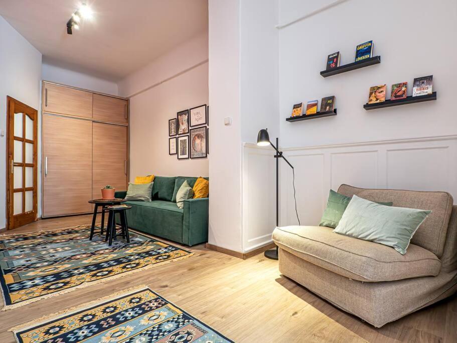 Mexicopo Apartment With Garage Budapest Luaran gambar